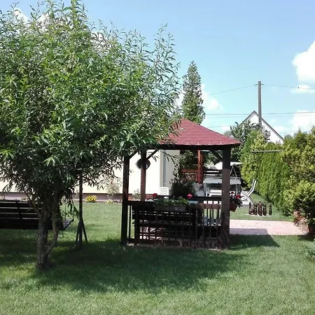 Gabriella Nyaralo Balatonmáriafürdő